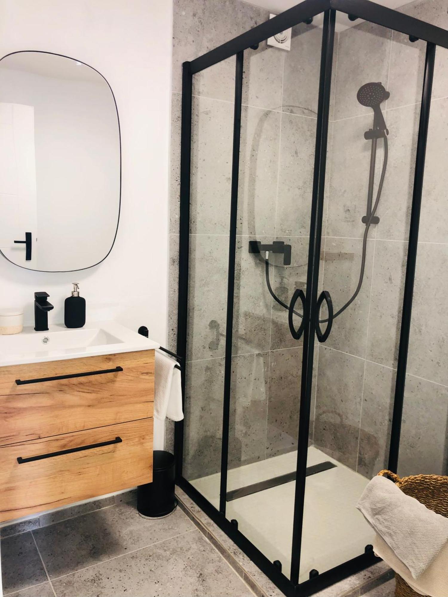 סווארזבו Eugen Apartments מראה חיצוני תמונה